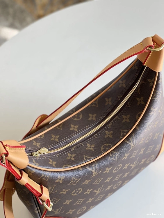 WIS BOULOGNE LOUIS VUITTON 1101